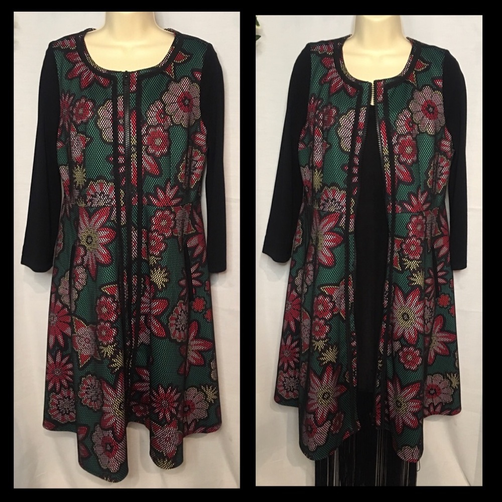 Johnston & Bell. Dress/coat. Gorgeous floral and mesh detail. Size 14 - Picture 5 of 16